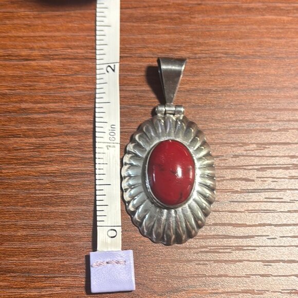 Vintage Silver and Red Stone Pendant Stamped 925 Mexico - Picture 6 of 7